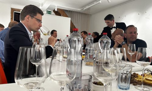 1_Wine-tasting-1024x682
